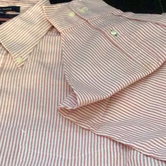 2 Classic Tommy Hilfiger long sleeve Button up shirts like new - Picture 6 of 8